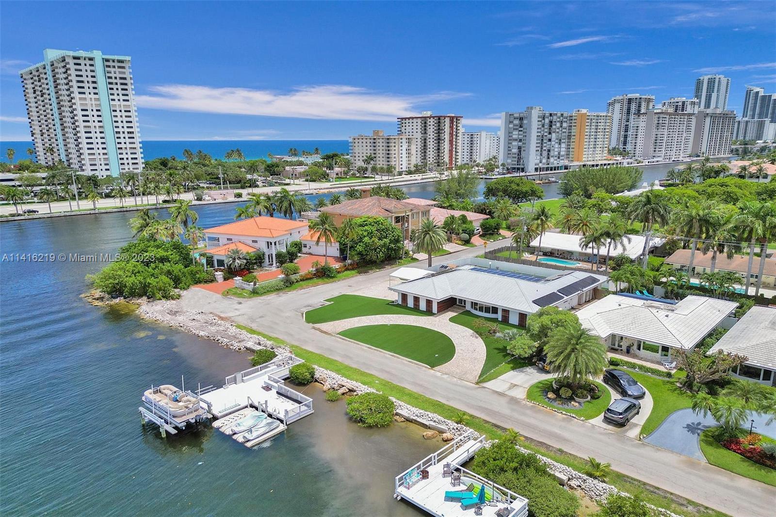 HOLLYWOOD LAKES SECTION - Residential