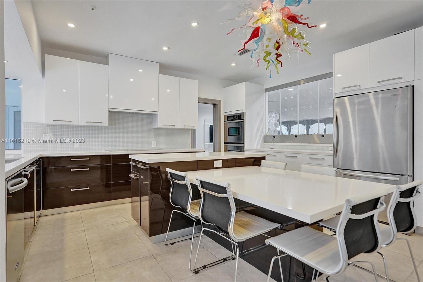 HOLLYWOOD LAKES SECTION - Residential