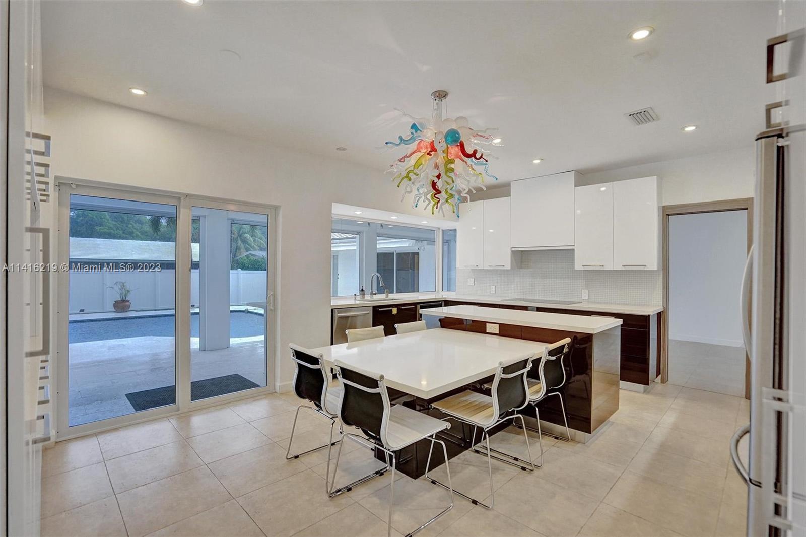 HOLLYWOOD LAKES SECTION - Residential