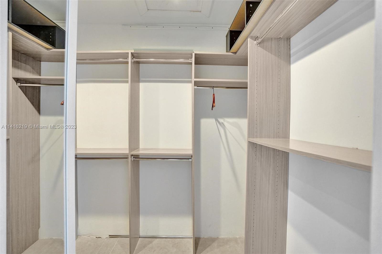 HOLLYWOOD LAKES SECTION - Residential