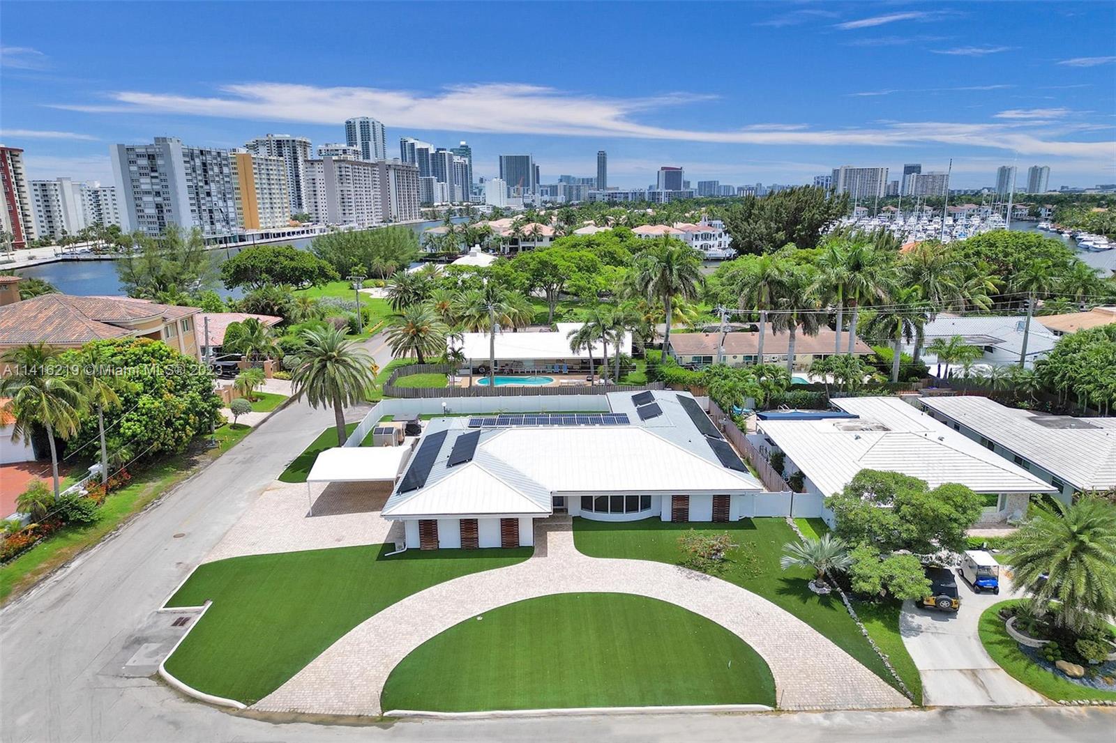 HOLLYWOOD LAKES SECTION - Residential