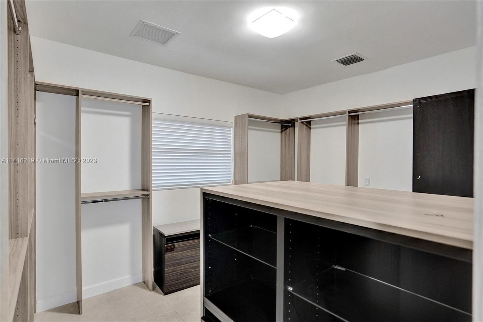 HOLLYWOOD LAKES SECTION - Residential