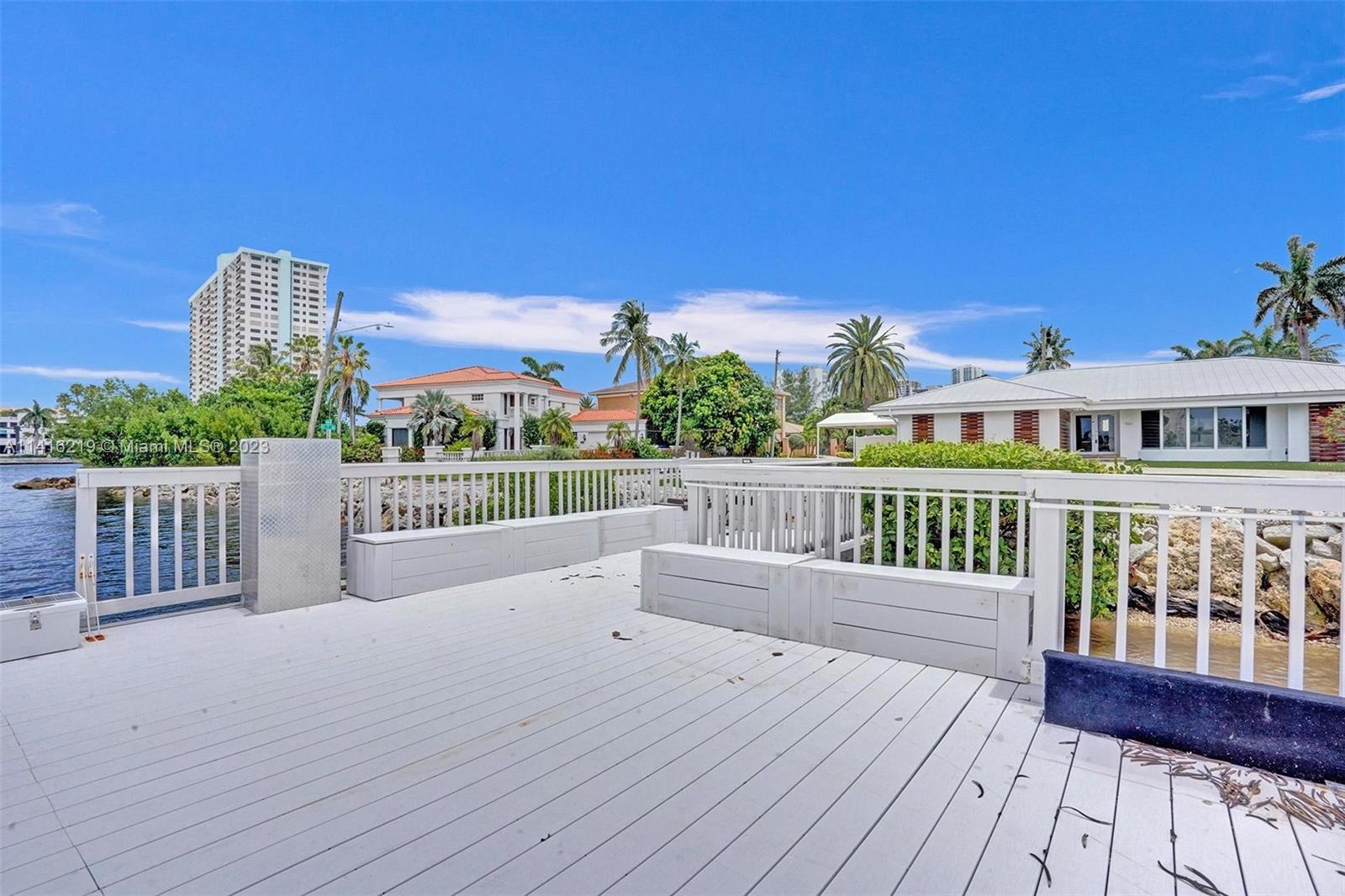 HOLLYWOOD LAKES SECTION - Residential