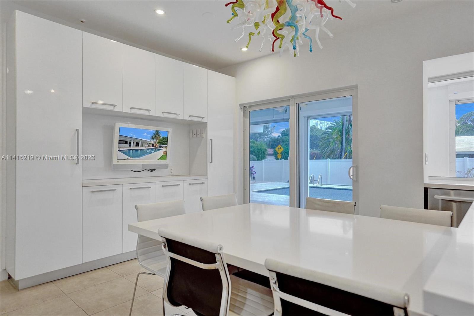 HOLLYWOOD LAKES SECTION - Residential