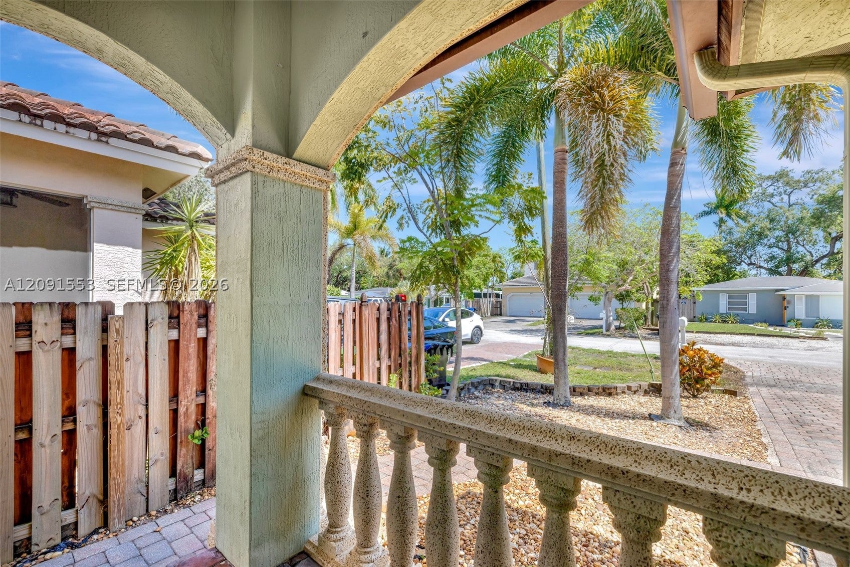 853 SW 11th Ct