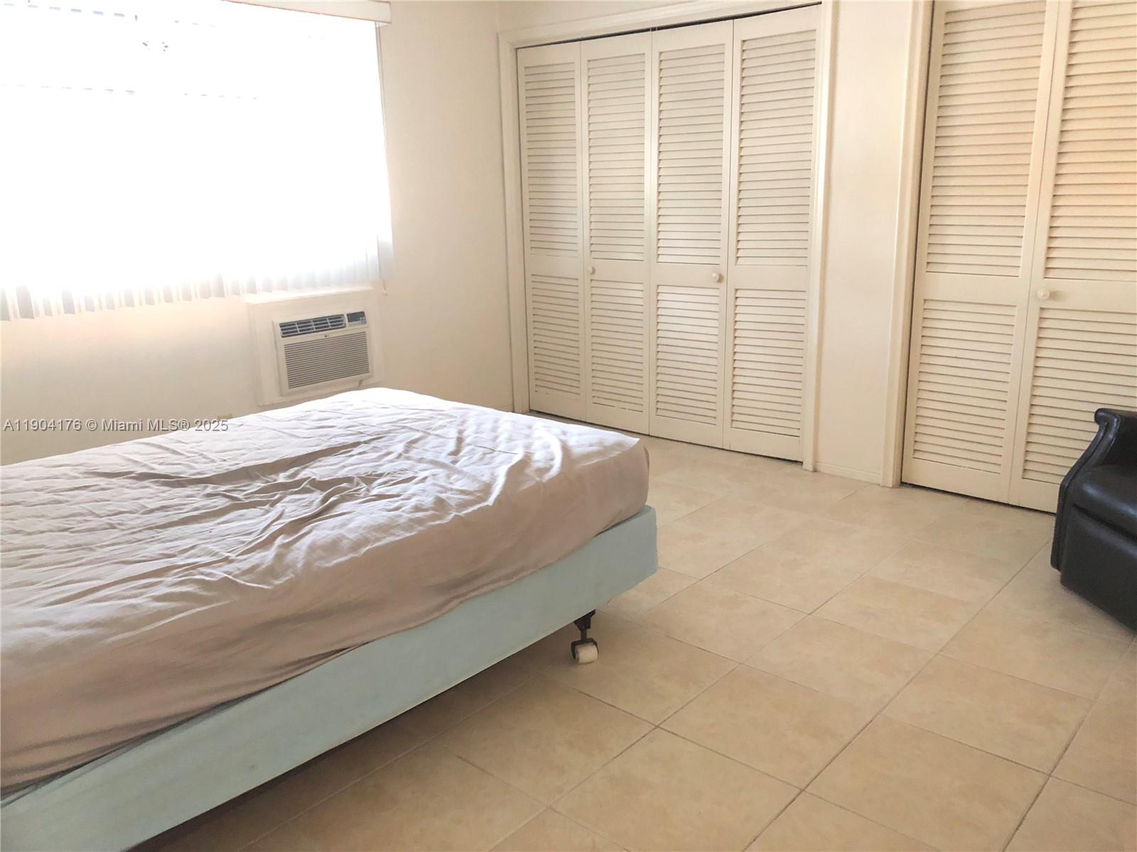 PELL MANOR CONDOMINIUM II - Residential Lease