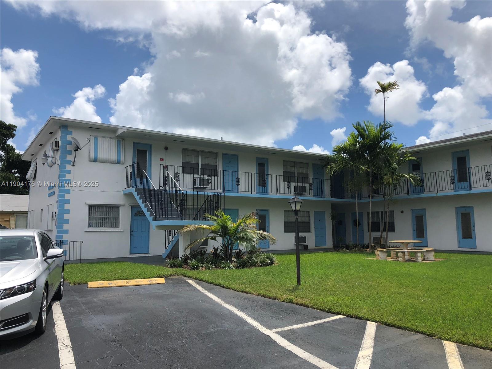 PELL MANOR CONDOMINIUM II - Residential Lease