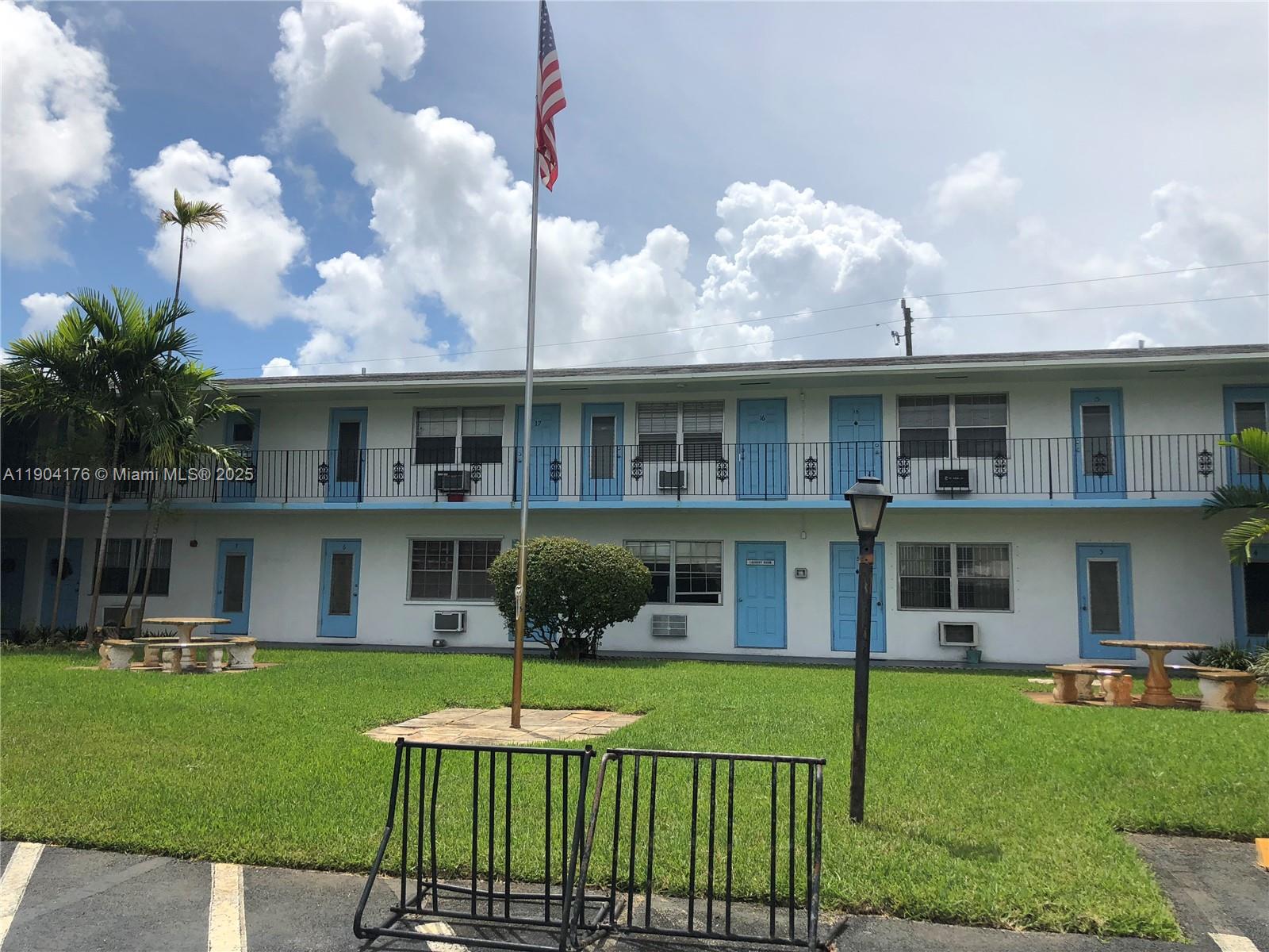 PELL MANOR CONDOMINIUM II - Residential Lease