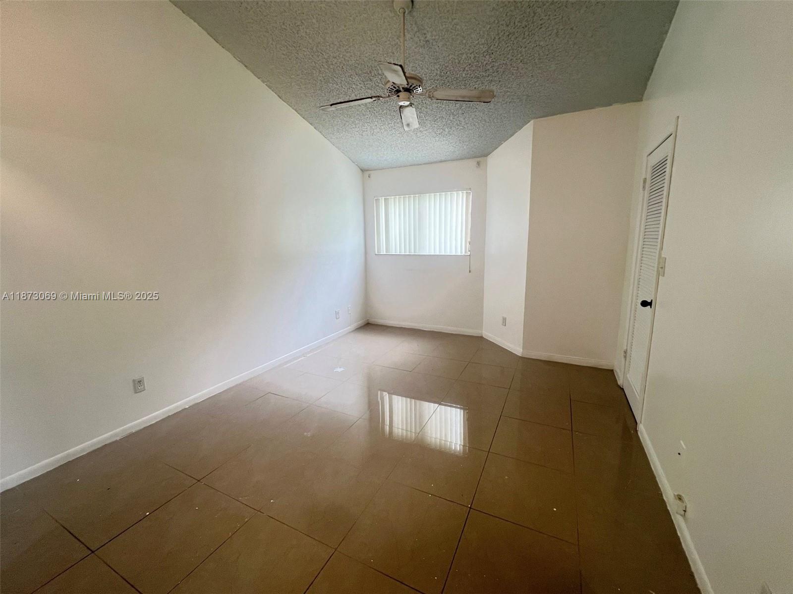 SUMMER LAKE CONDO - Residential Lease