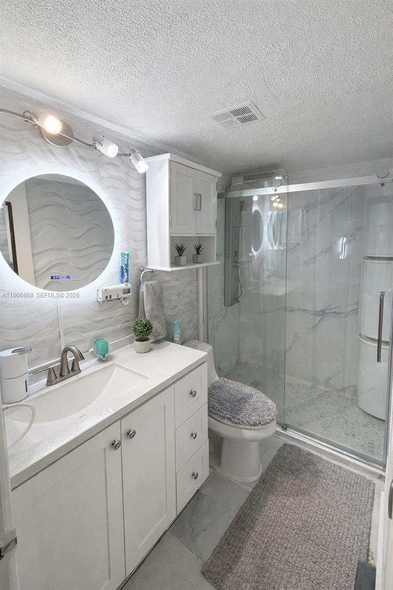 LAKE & TENNIS VILLAS PH 1 - Residential