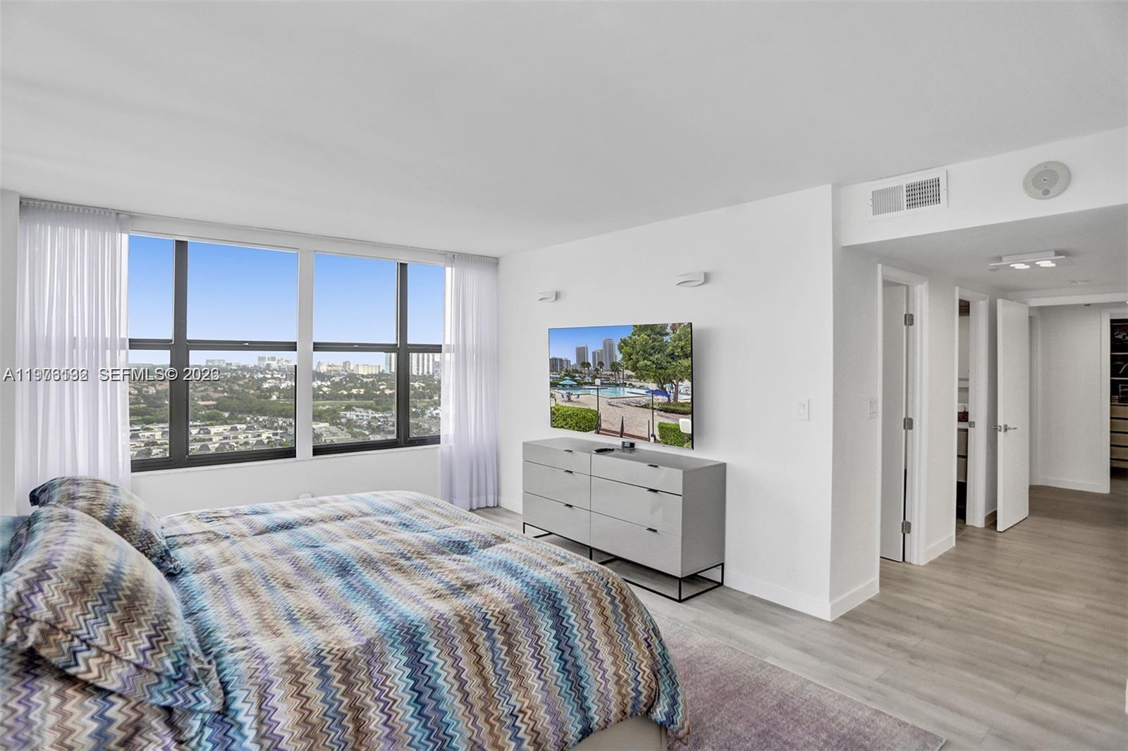 OLYMPUS CONDO PHASE - Residential