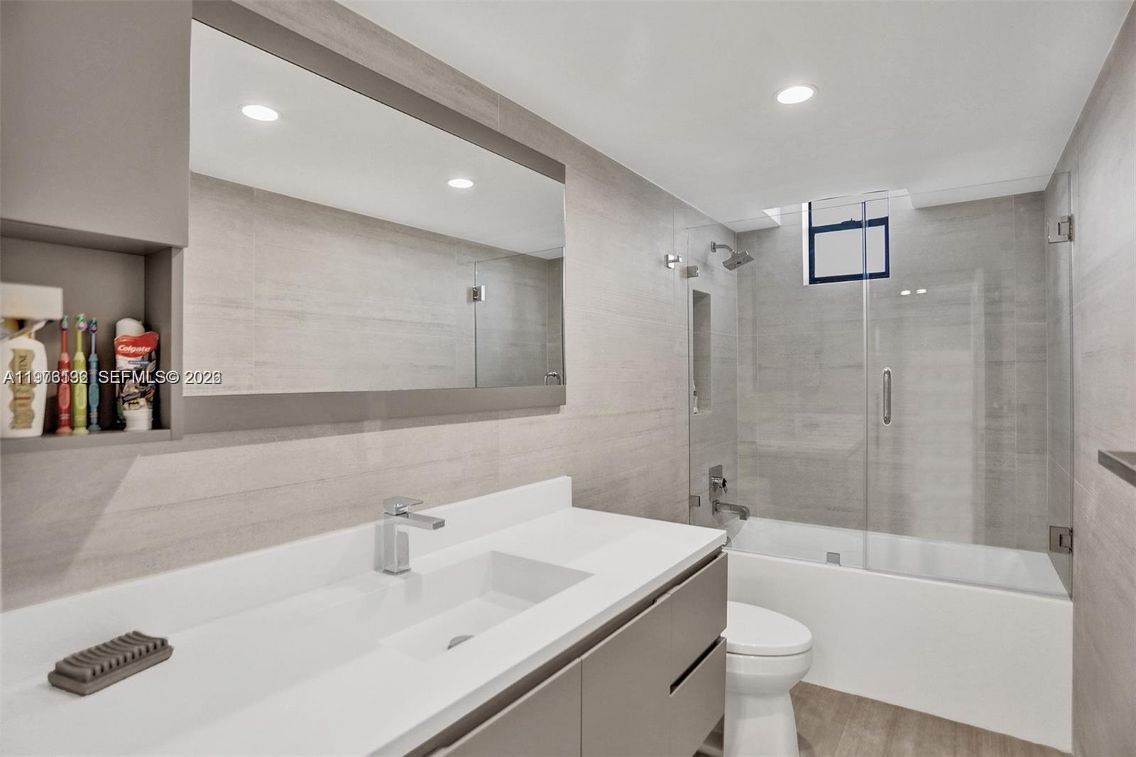 OLYMPUS CONDO PHASE - Residential