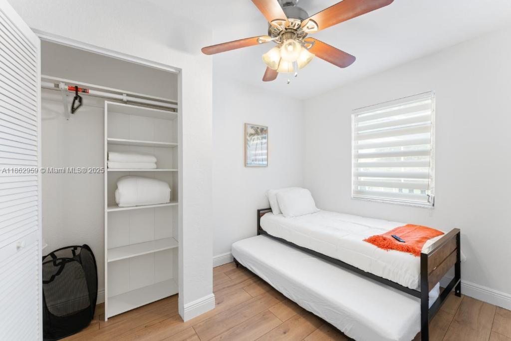 HOLLYWOOD HILLS - Residential Lease