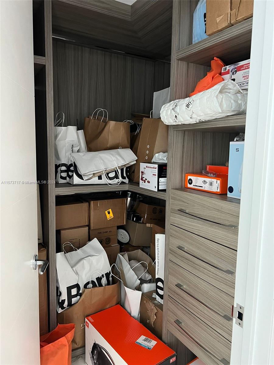 JADE OCEAN CONDO - Residential Lease