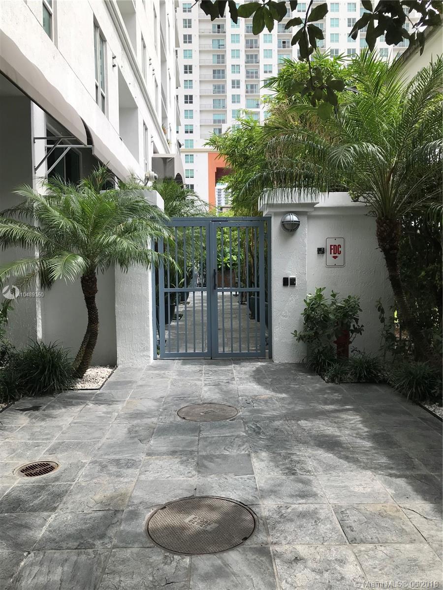 THE LOFT DOWNTOWN CONDO - Residential Lease