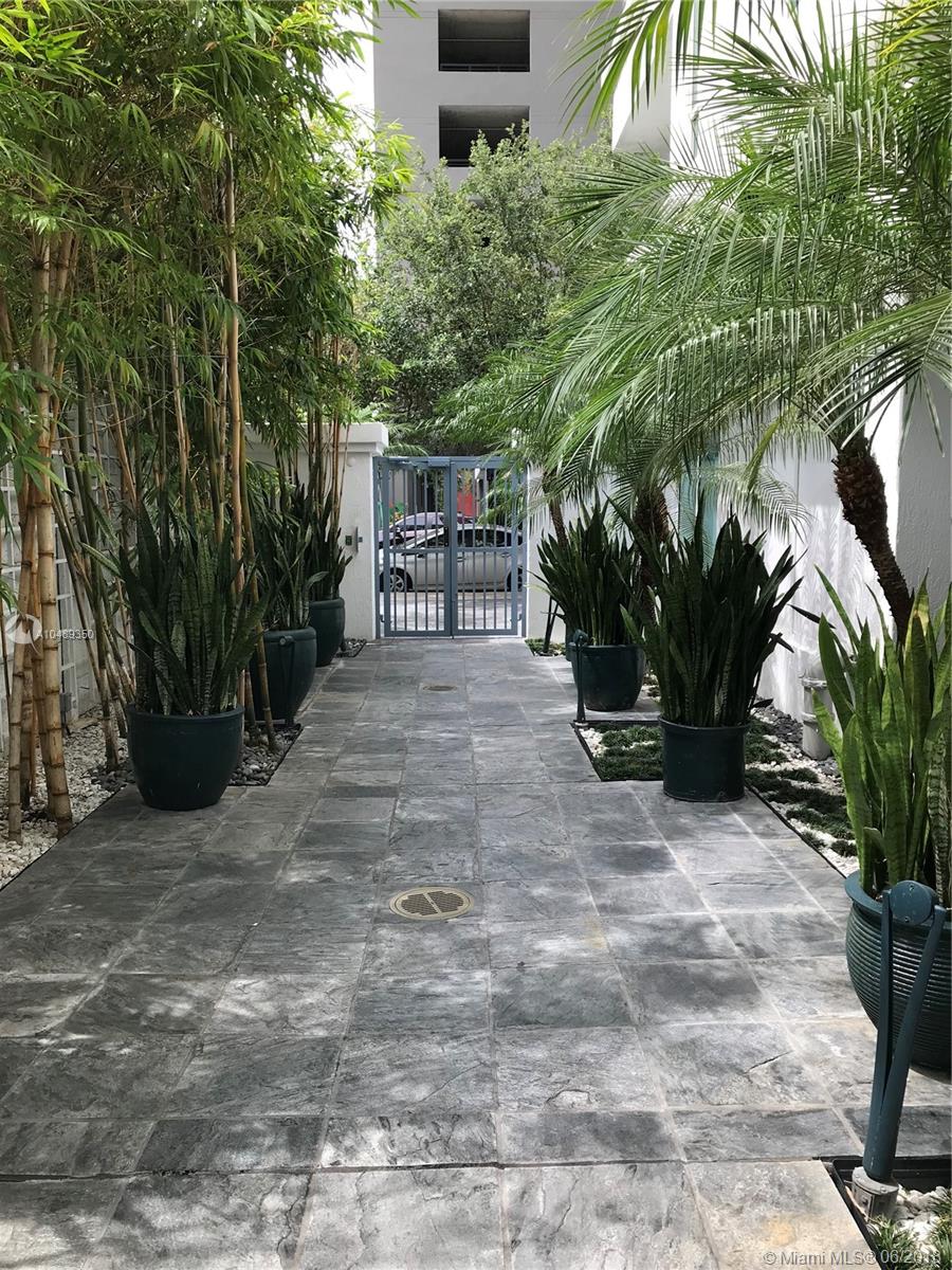 THE LOFT DOWNTOWN CONDO - Residential Lease