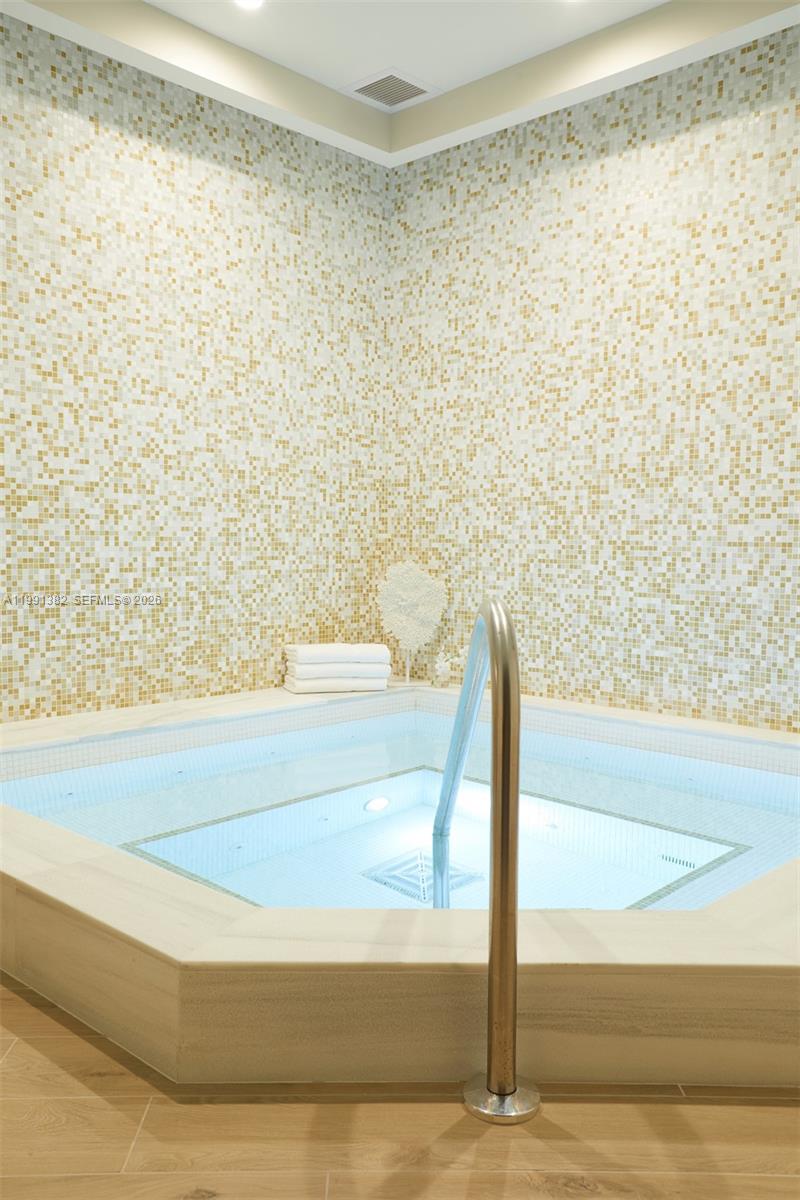 LAKE VILLA TWO CONDO - Residential Lease