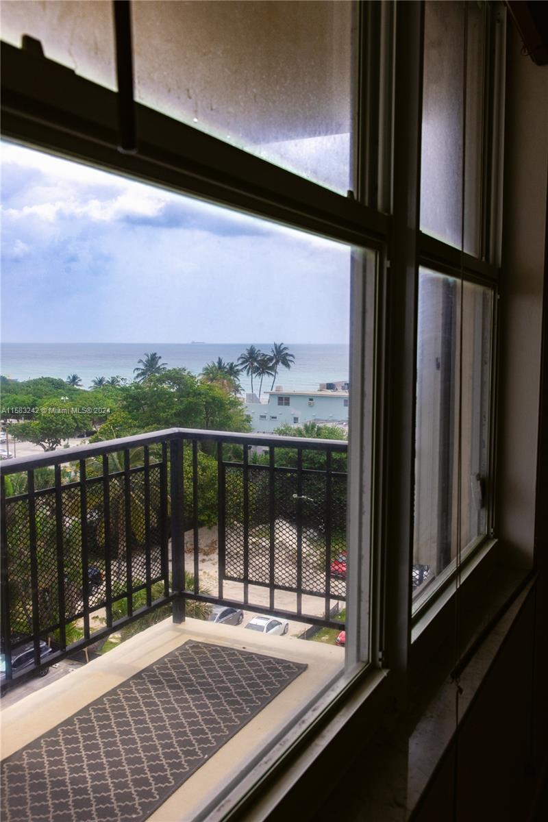 OXFORD TOWERS CONDO - Residential