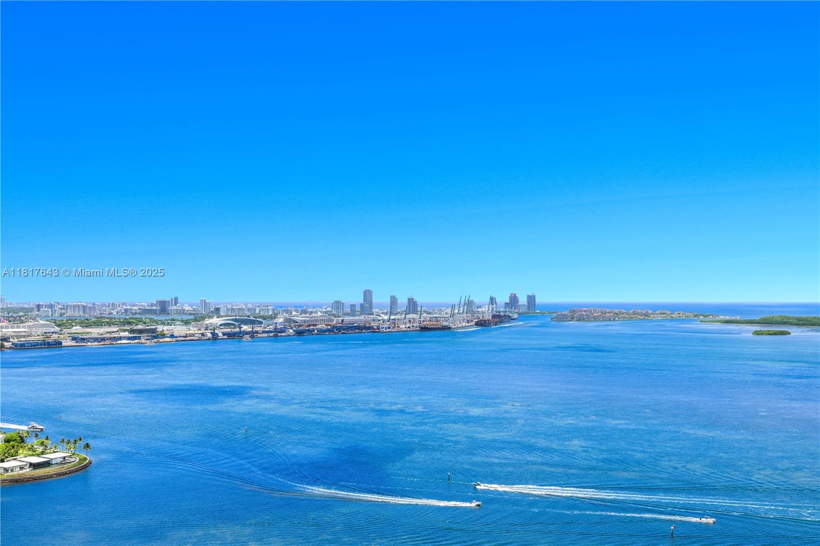 JADE RESIDENCES AT BRICKE - Residential