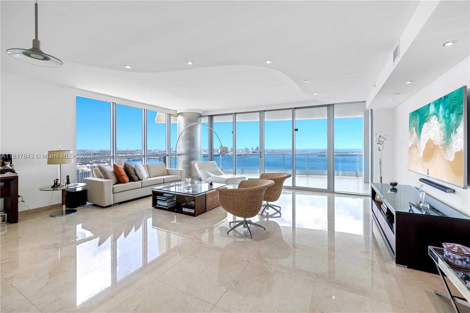 JADE RESIDENCES AT BRICKE - Residential