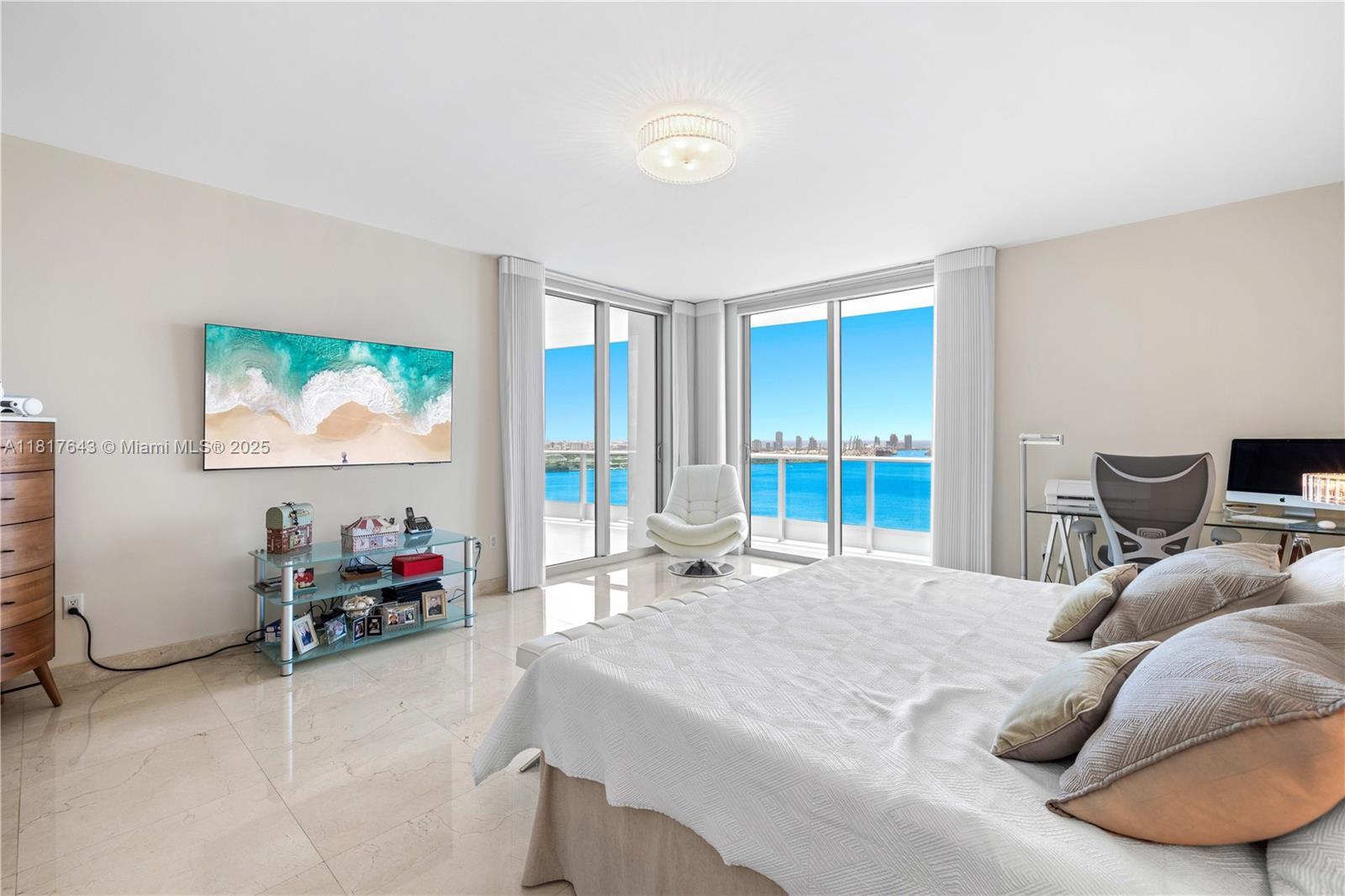 JADE RESIDENCES AT BRICKE - Residential