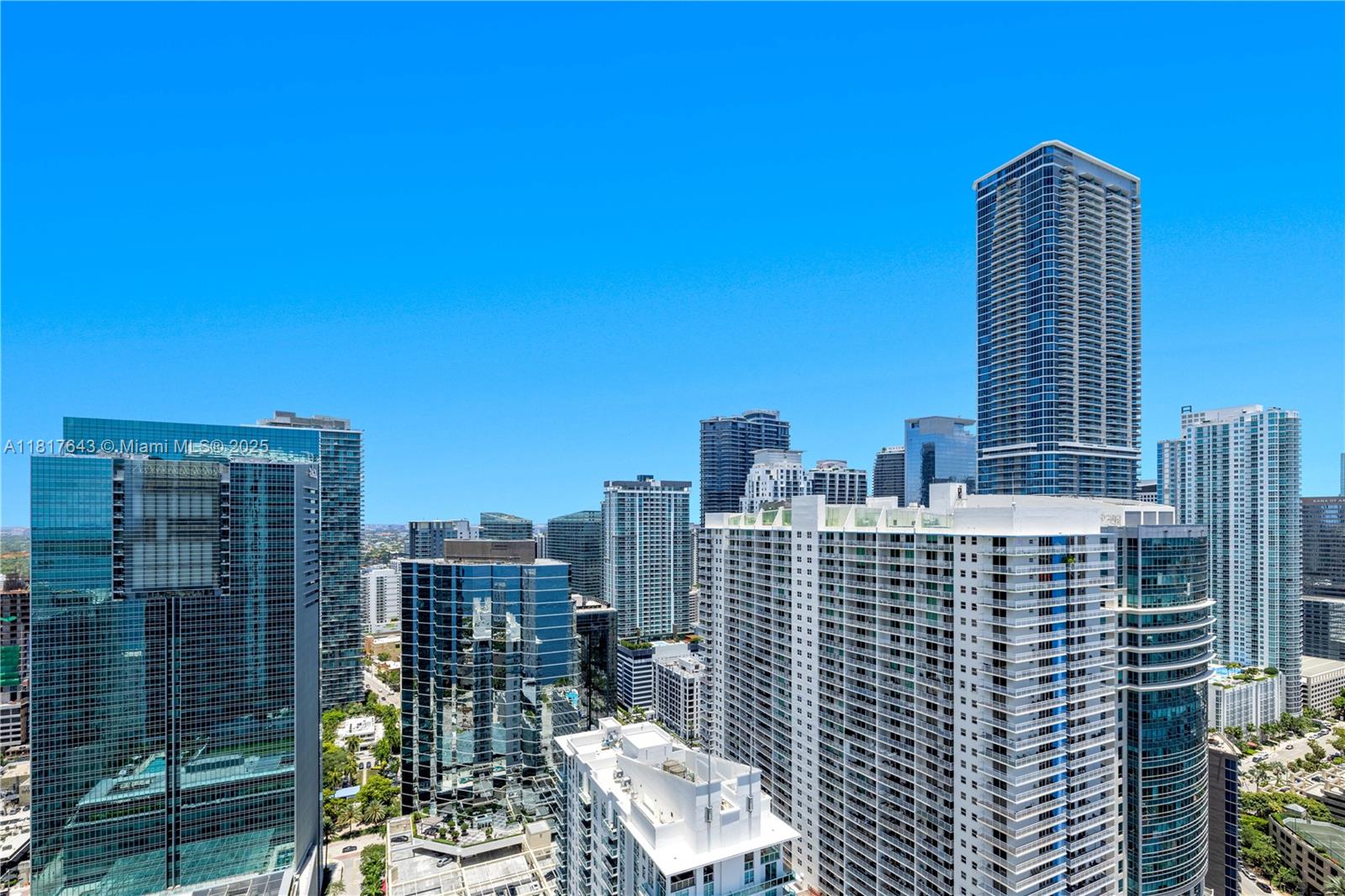 JADE RESIDENCES AT BRICKE - Residential