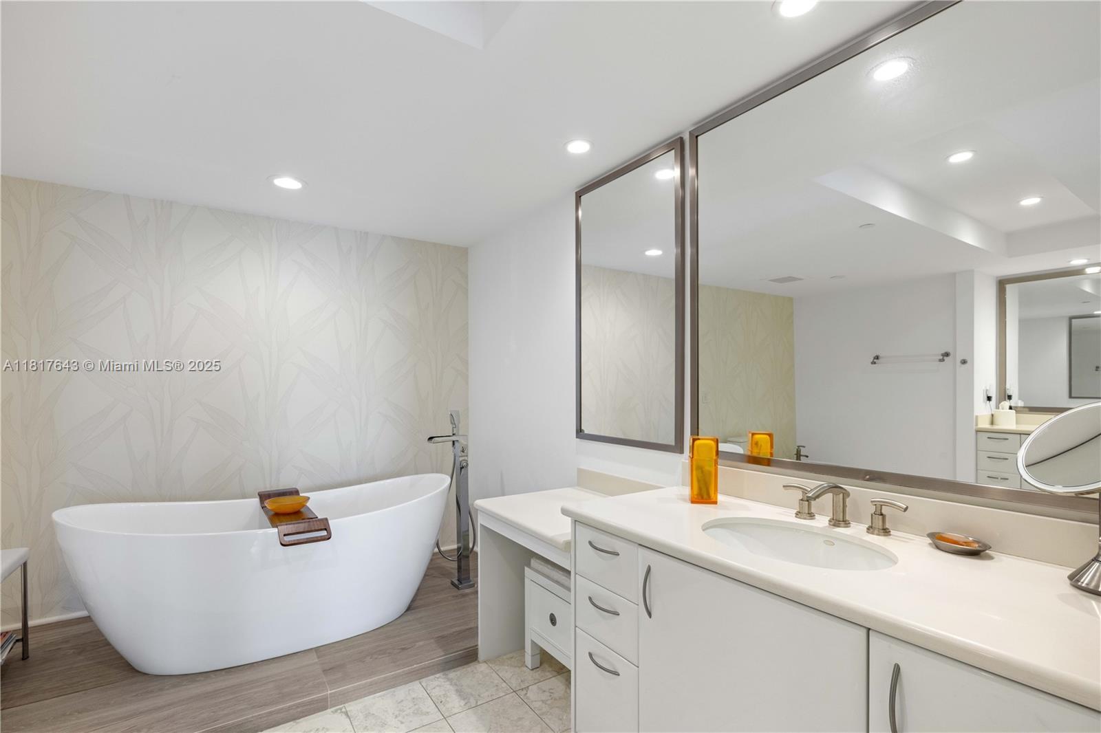 JADE RESIDENCES AT BRICKE - Residential