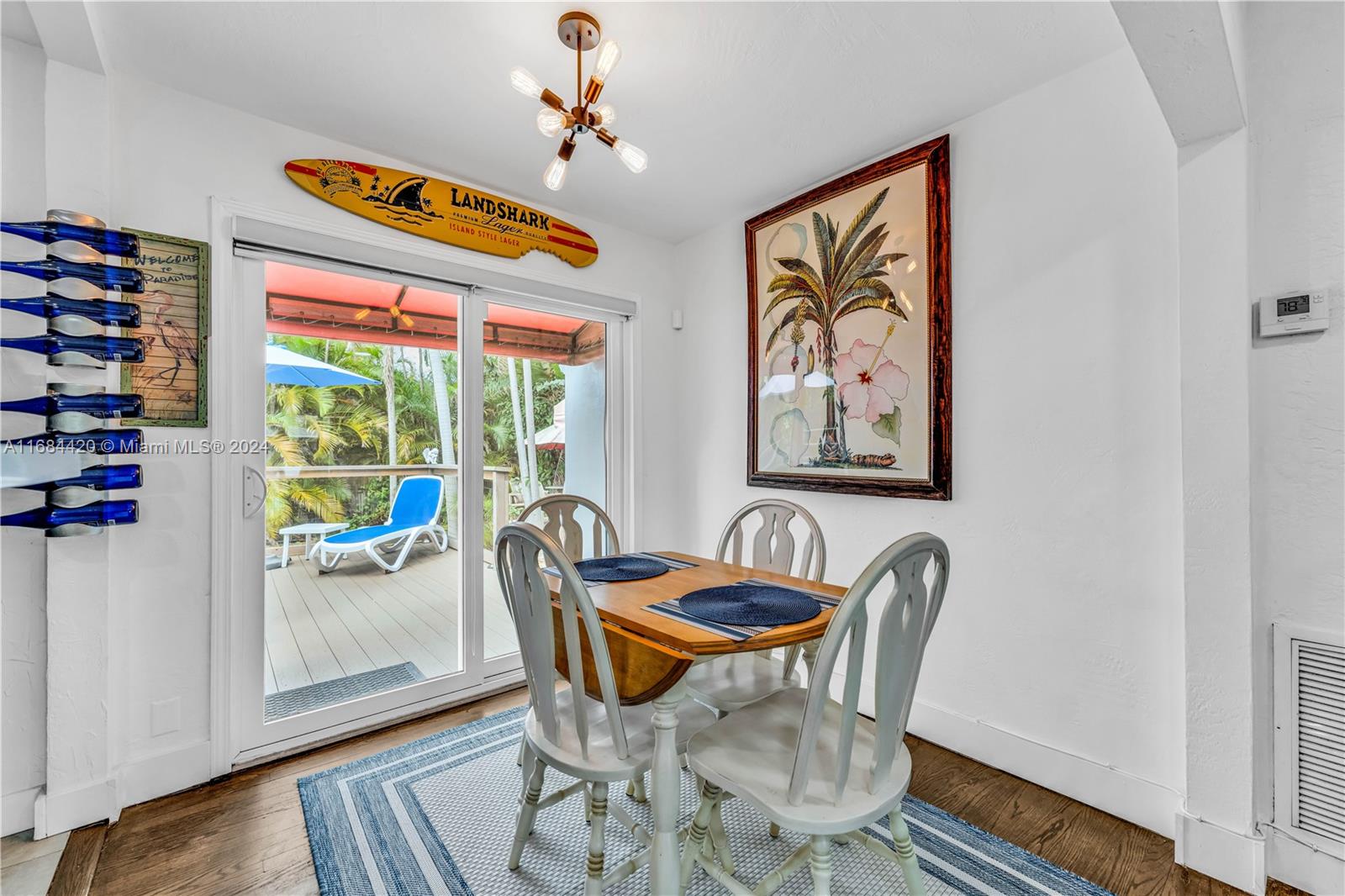 HOLLYWOOD LITTLE RANCHES - Residential