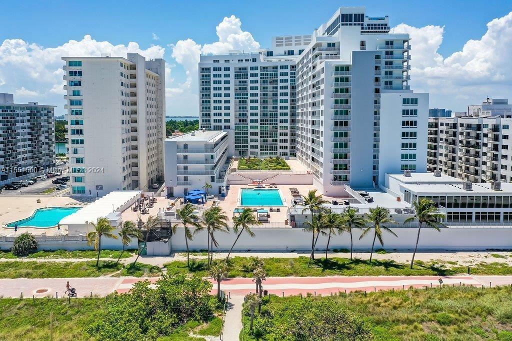 5401 Collins Ave 712