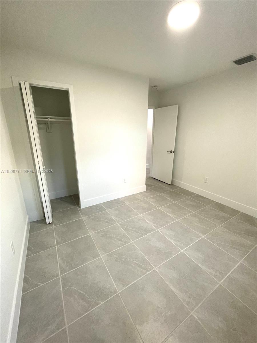 AVOCADO VILLAS - Residential Lease