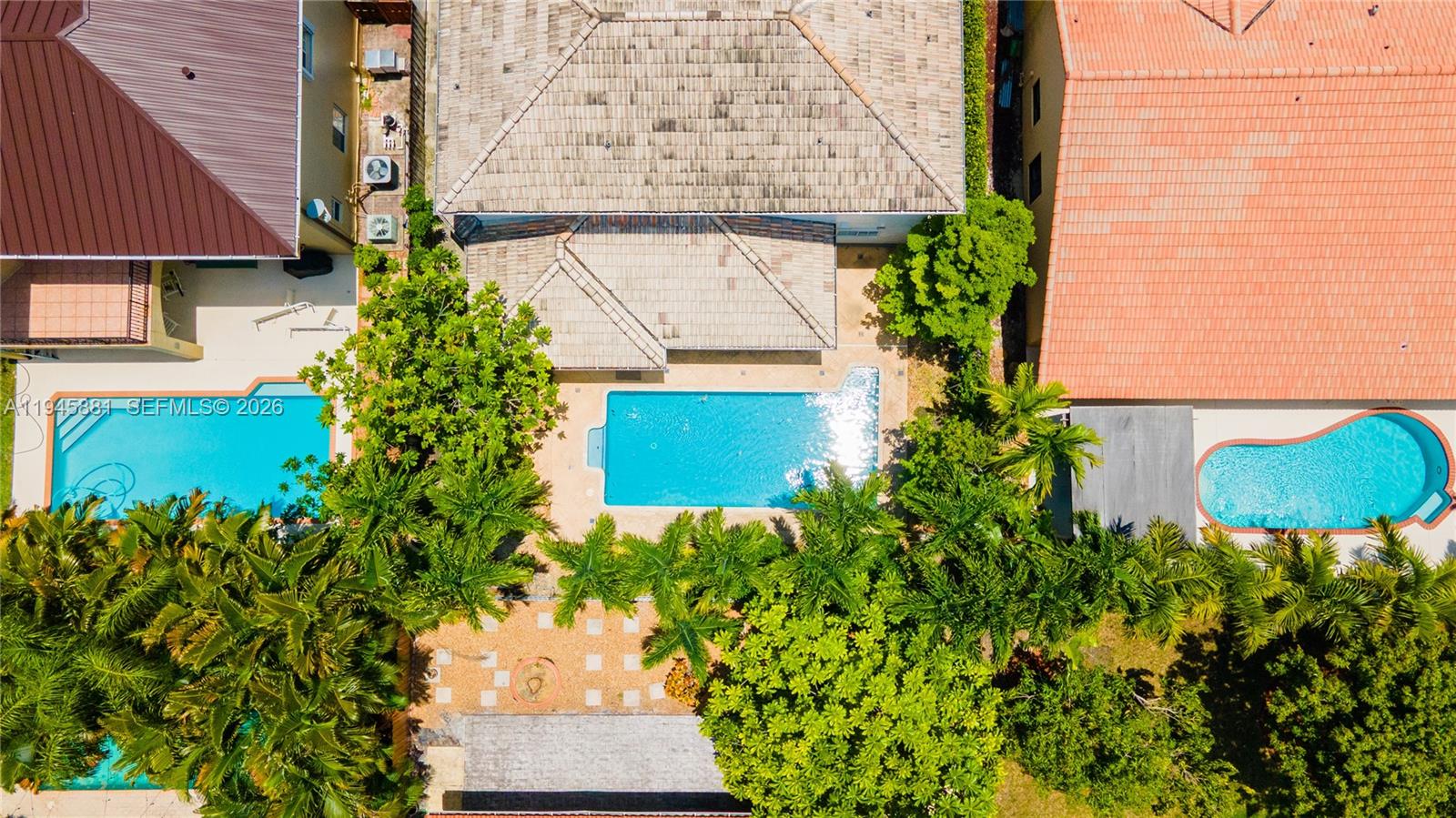 REVISED PLAT OF HAMMOCKS - Residential