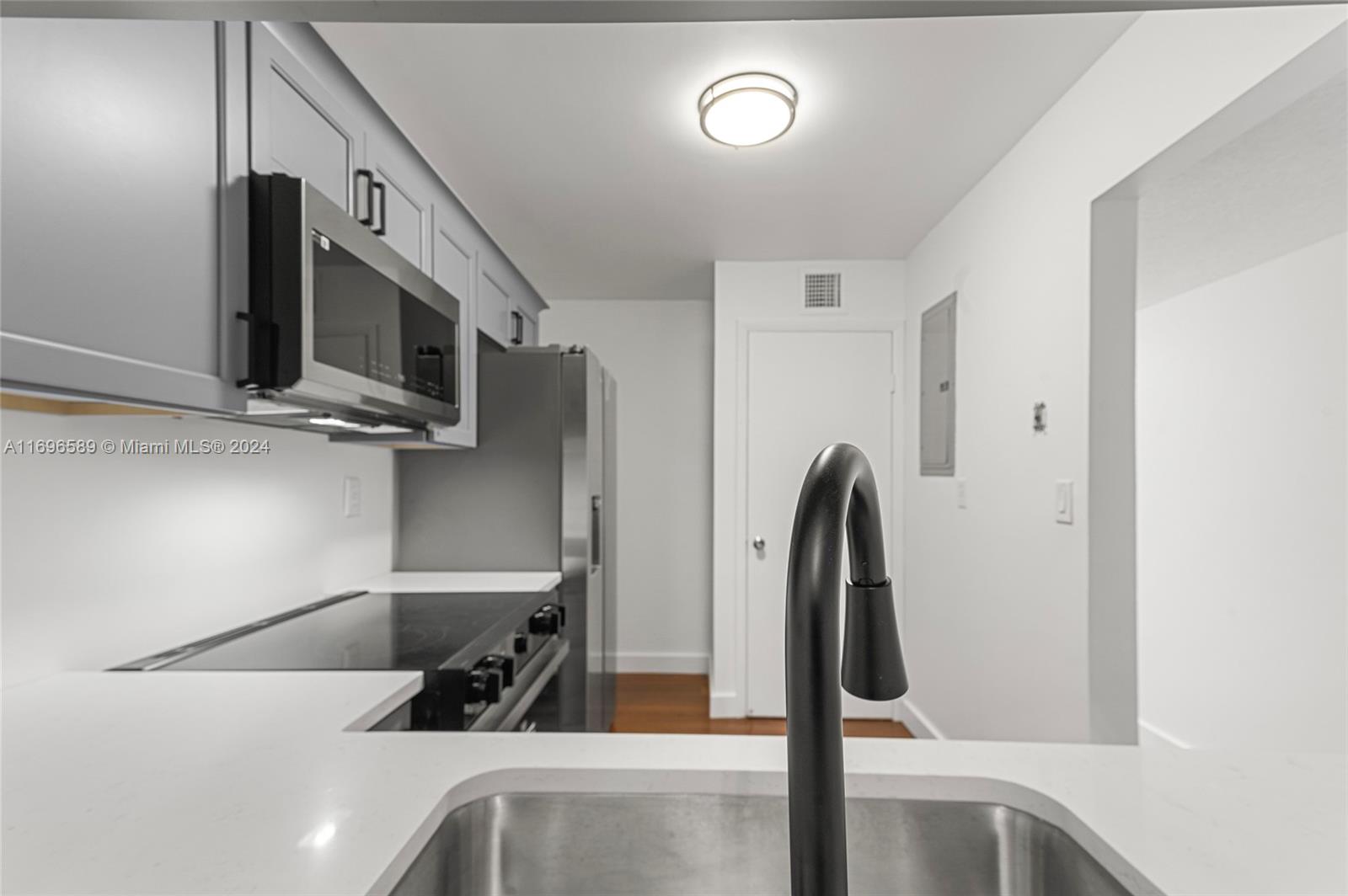 PALM HAVEN TOWERS CONDO - Residential