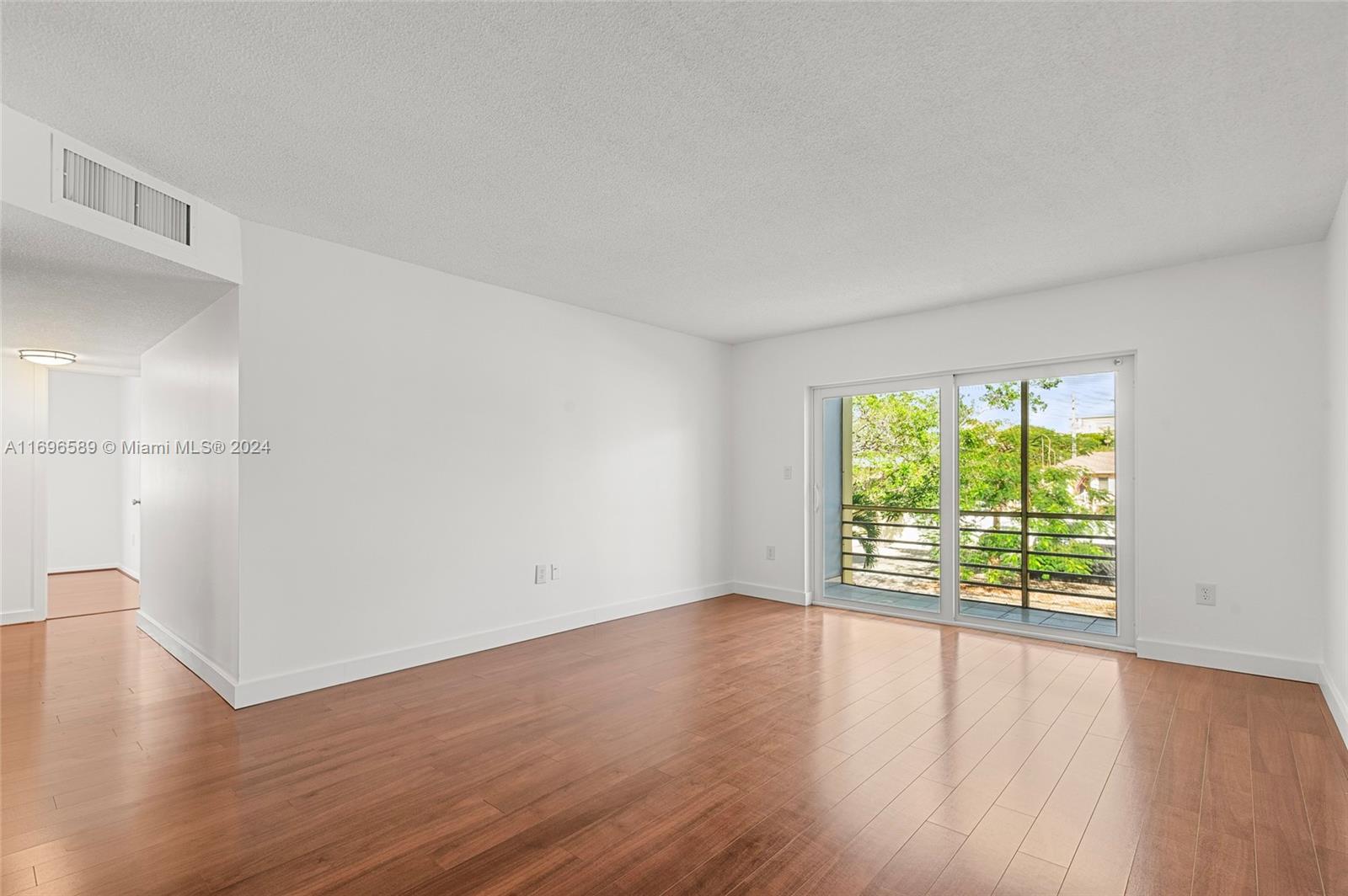 PALM HAVEN TOWERS CONDO - Residential