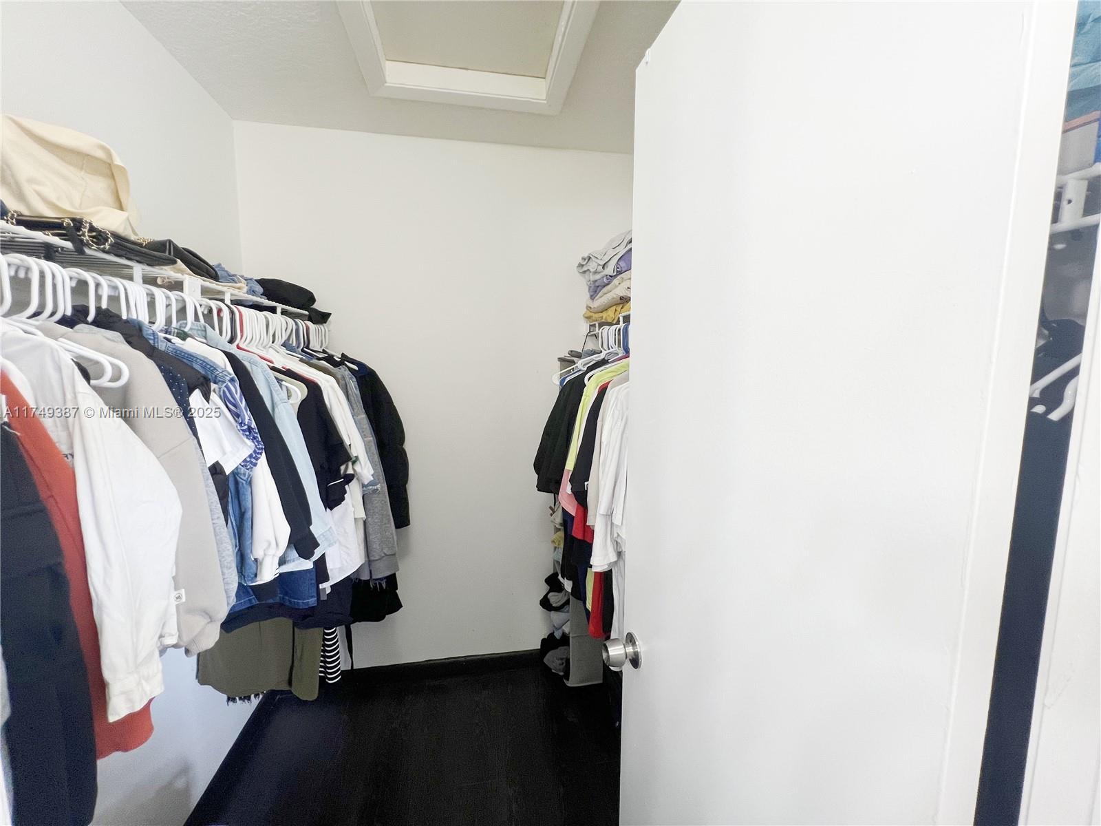 SPRINGTREE LAKES - Residential