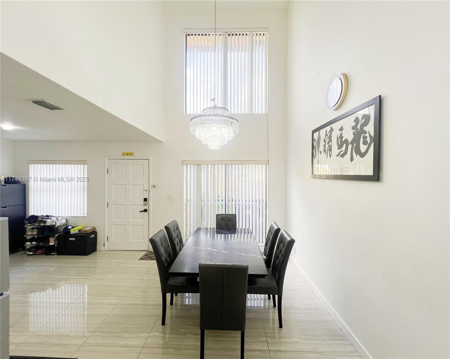 SPRINGTREE LAKES - Residential