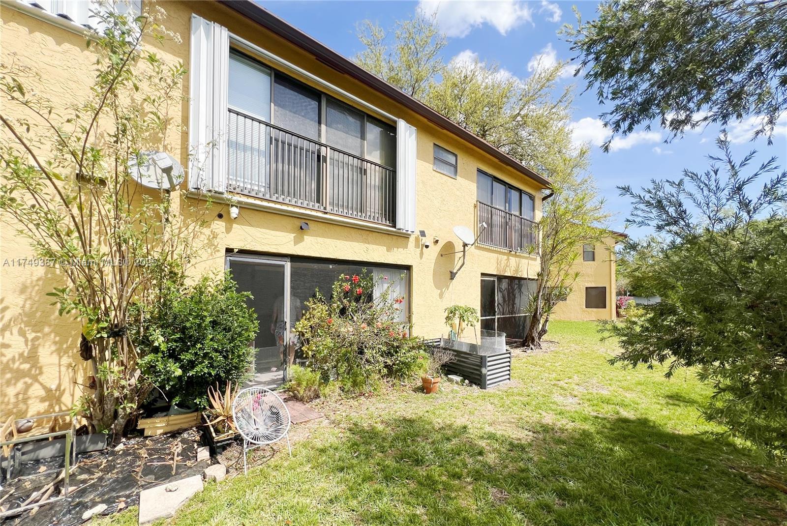 SPRINGTREE LAKES - Residential