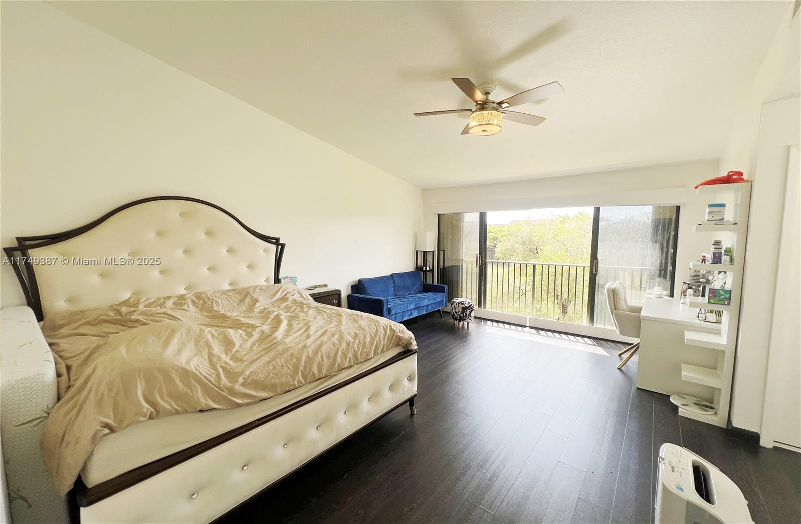 SPRINGTREE LAKES - Residential