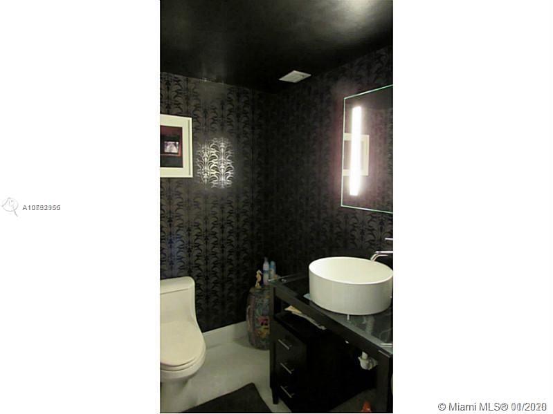 PARKVIEW HOUSE CONDO - Residential Lease