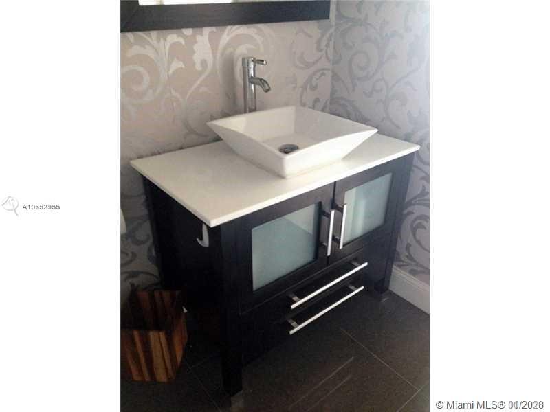 PARKVIEW HOUSE CONDO - Residential Lease