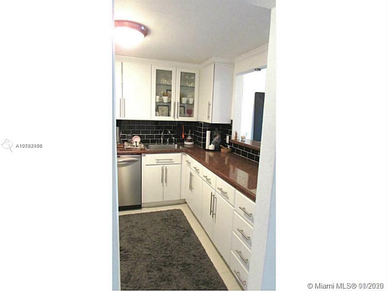 PARKVIEW HOUSE CONDO - Residential Lease