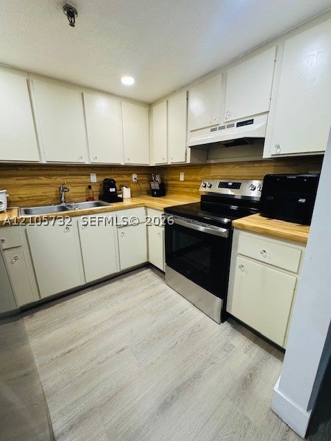 5249 NW 7th St 219