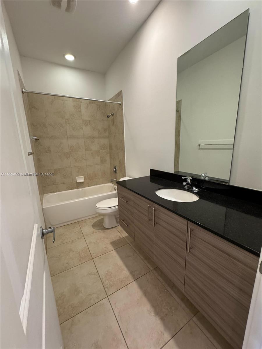 CALABRIA II CONDO - Residential