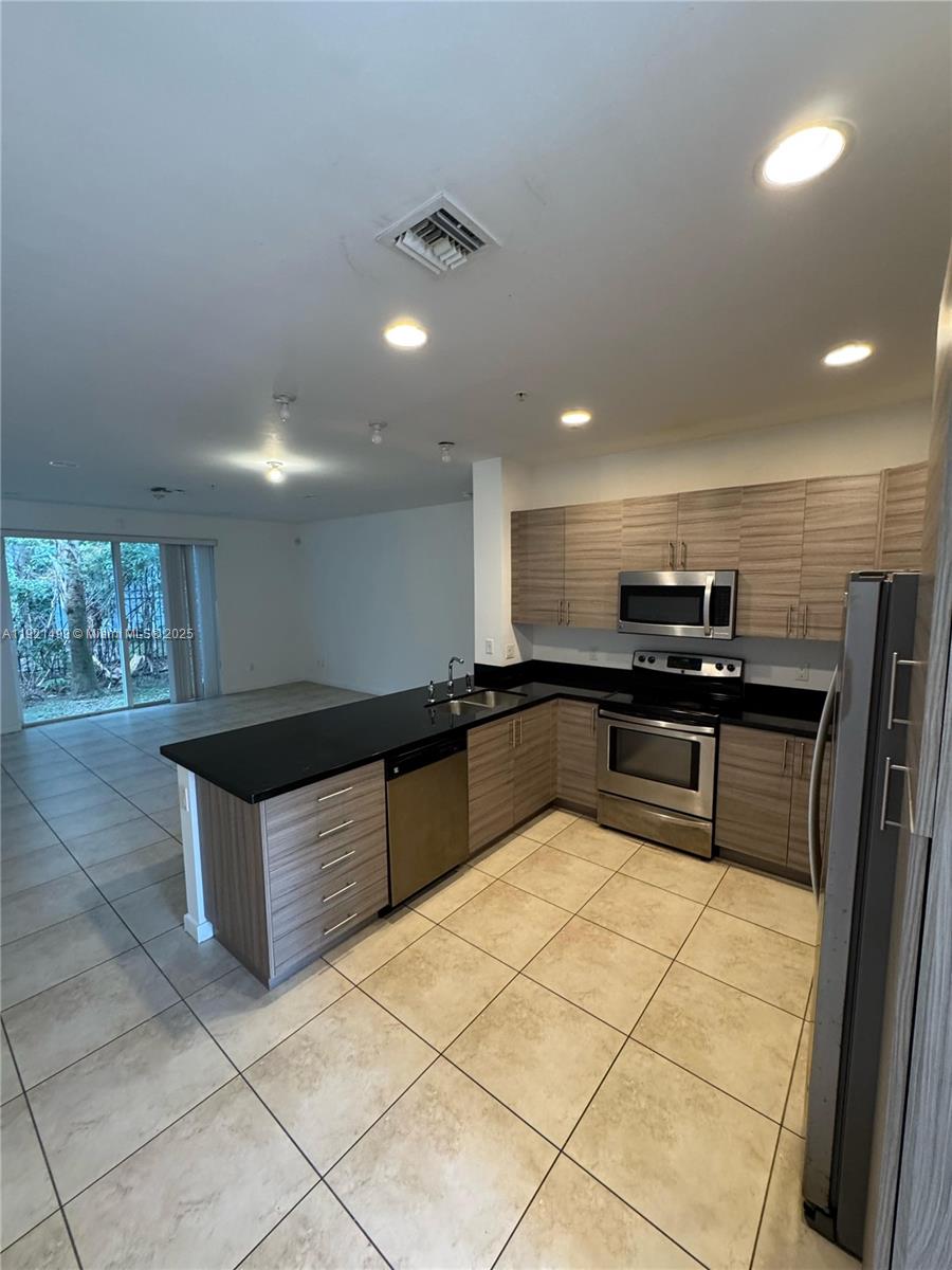 CALABRIA II CONDO - Residential