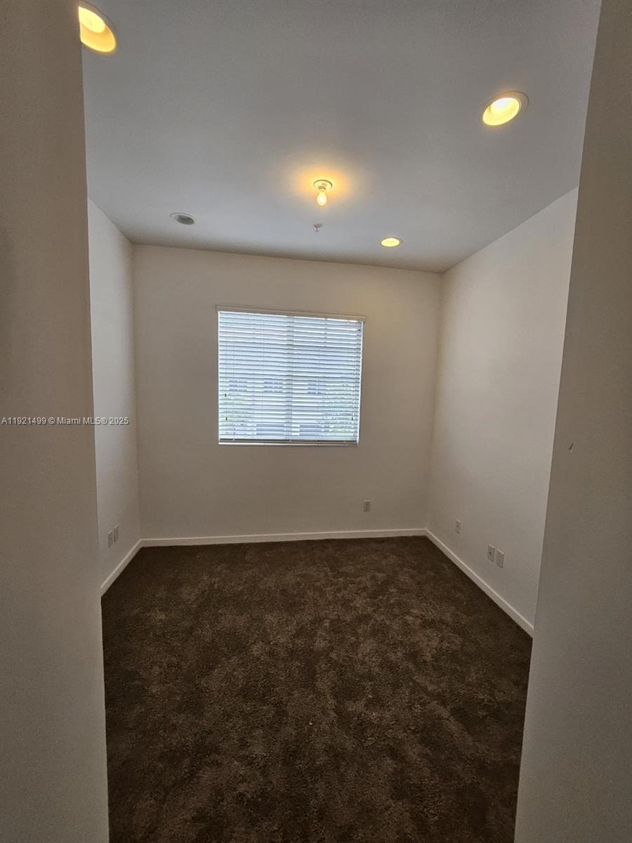 CALABRIA II CONDO - Residential