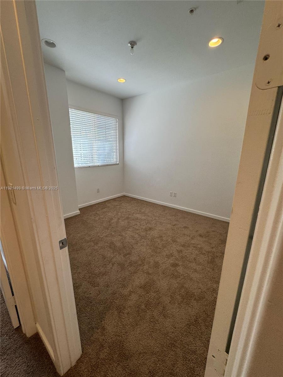 CALABRIA II CONDO - Residential