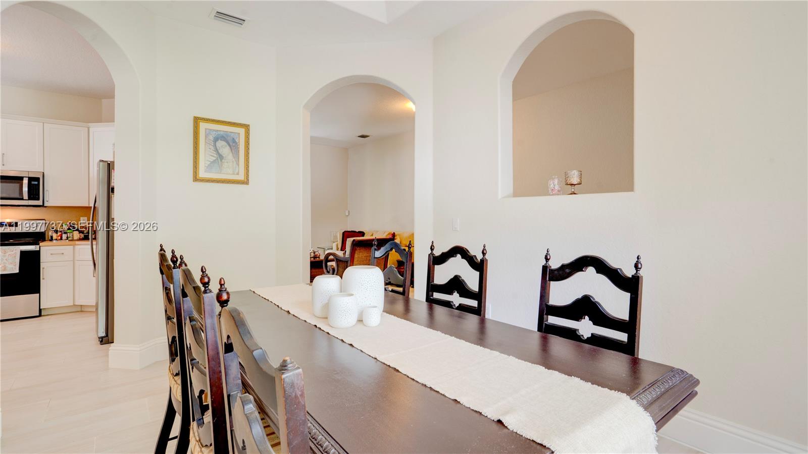 EDEN LAKE ESTATES - Residential