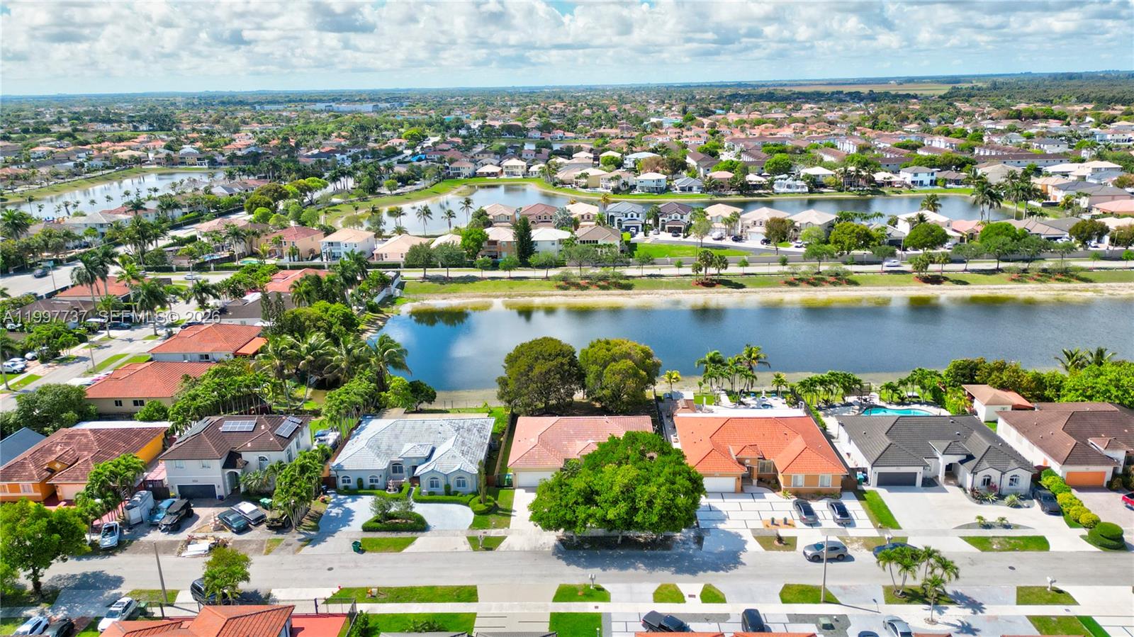 EDEN LAKE ESTATES - Residential