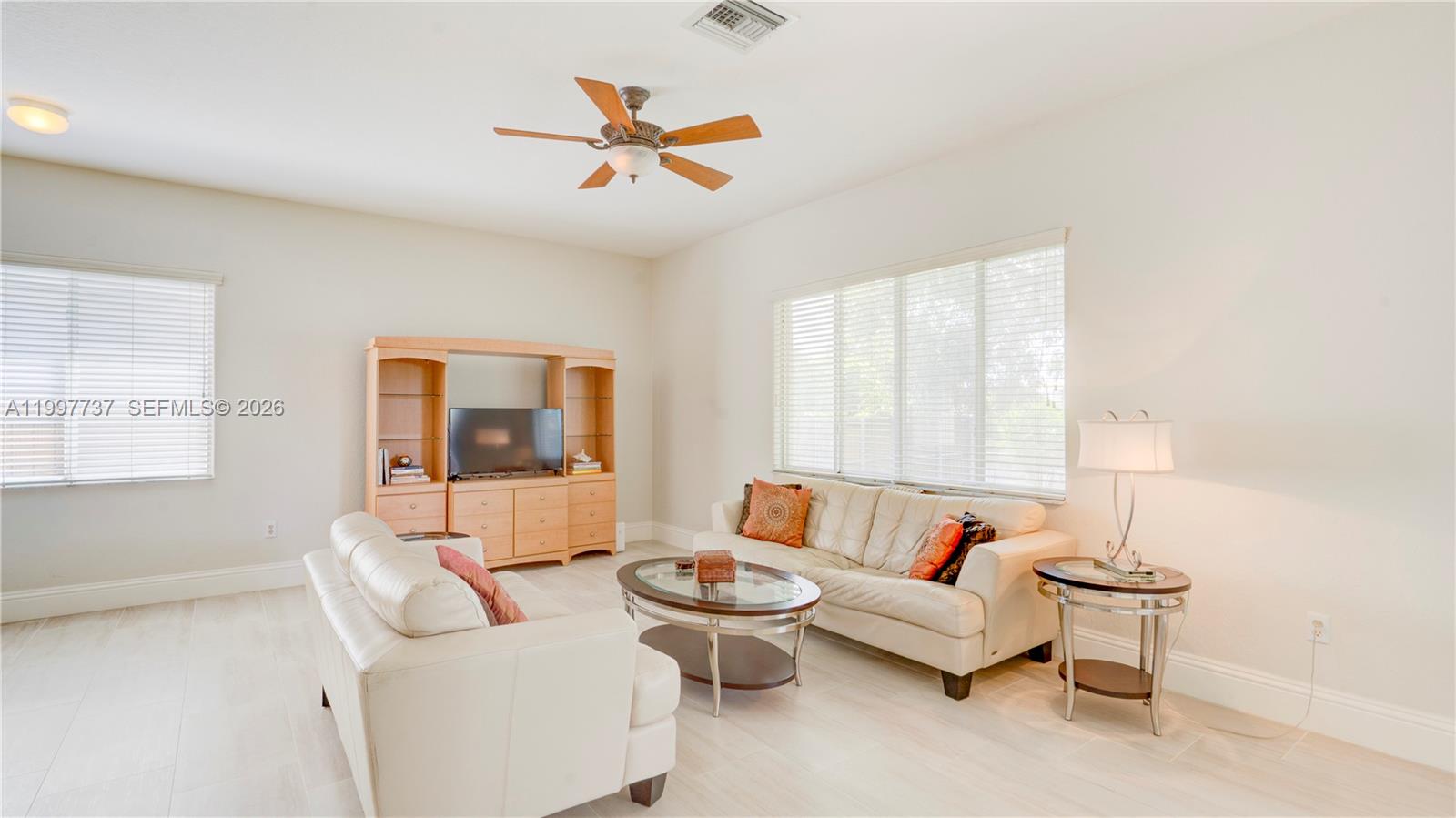 EDEN LAKE ESTATES - Residential