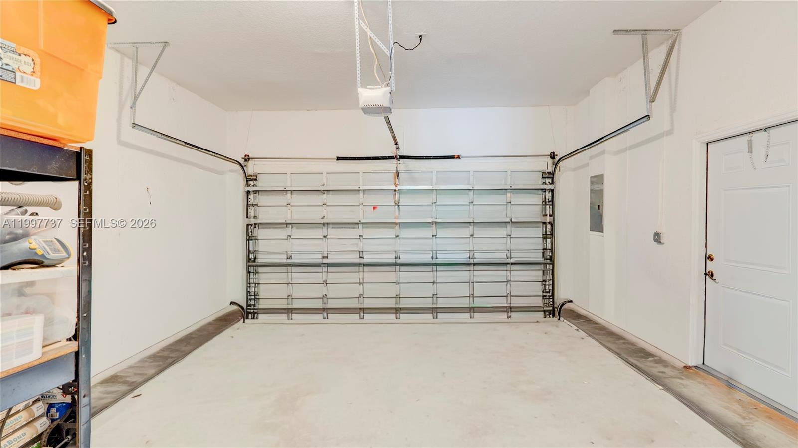 EDEN LAKE ESTATES - Residential