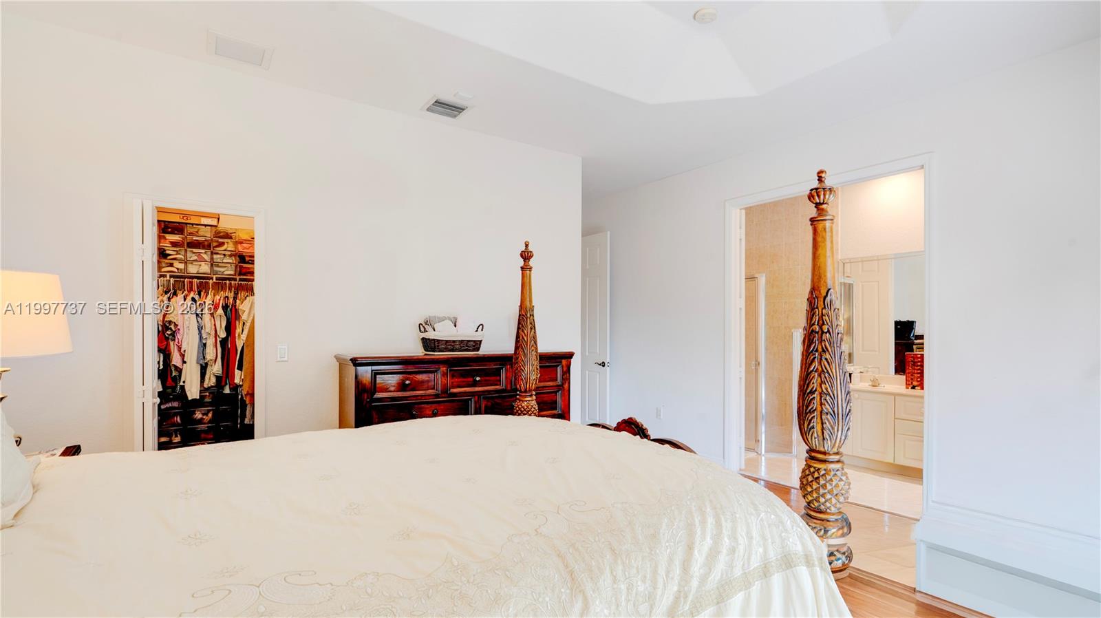 EDEN LAKE ESTATES - Residential